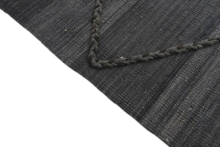 Detail image of 5' x 7' 10 Hand Knotted Moroccan Wool Rug