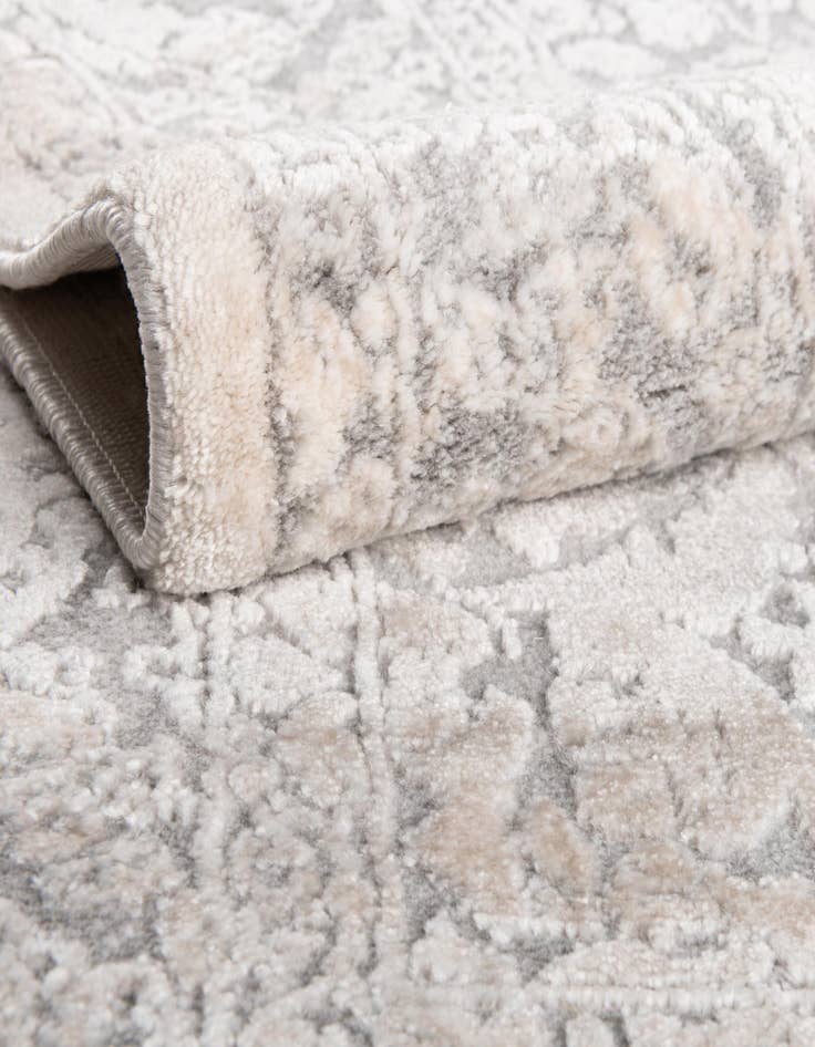 Detail image of 3' x 5' New Vintage Rug