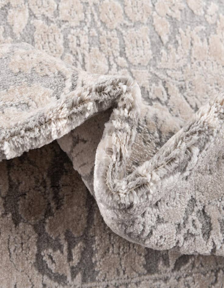 Detail image of 3' x 5' New Vintage Rug