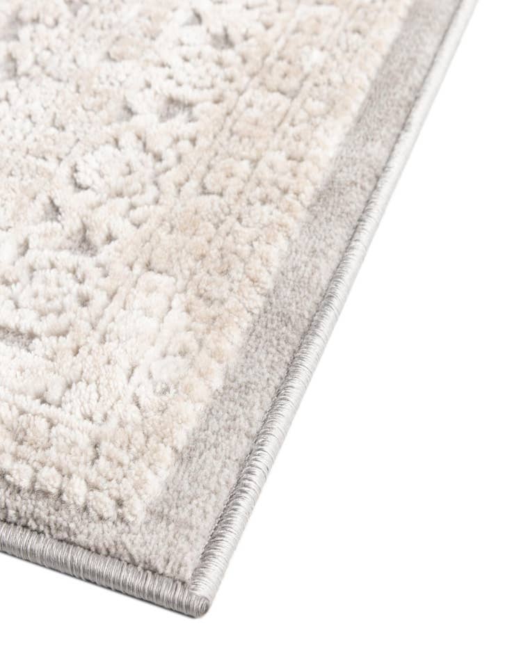 Detail image of 3' x 5' New Vintage Rug