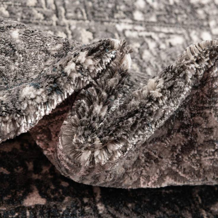 Detail image of 5' 3 x 7' 7 New Vintage Rug