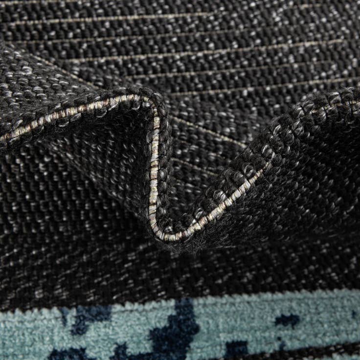 Detail image of 5' x 7' 7 Easy-Clean Indoor / Outdoor Rug