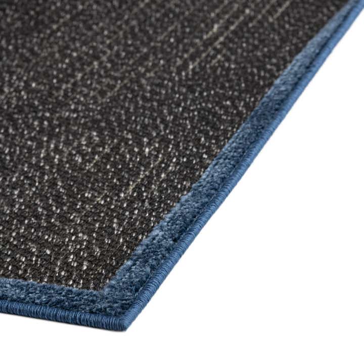 5' x 7' 7 Easy-Clean Indoor / Outdoor Rug