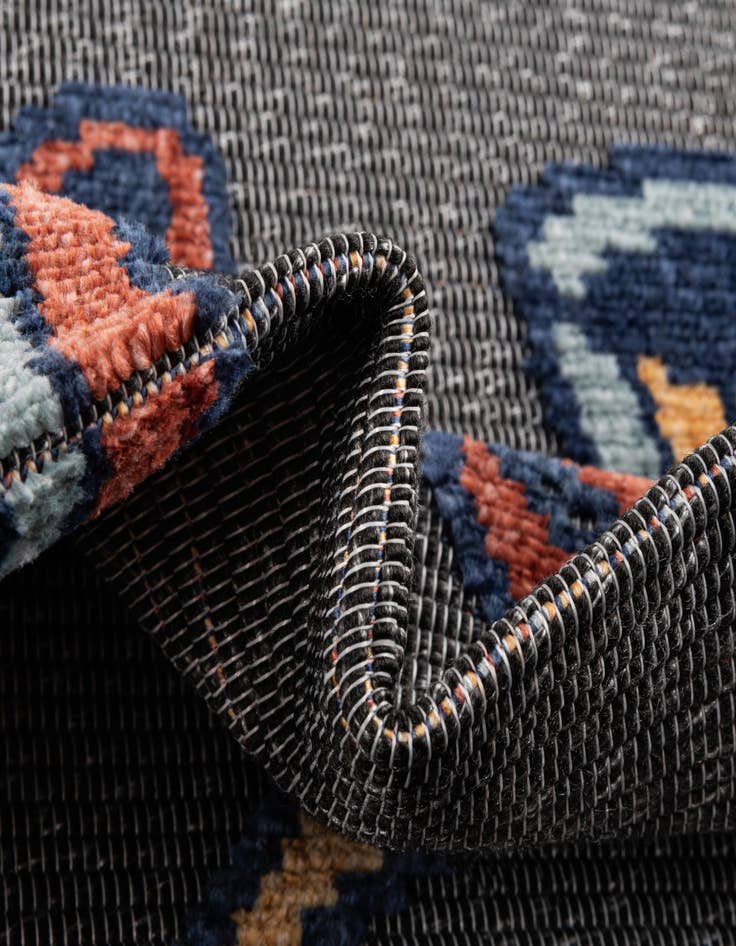 Detail image of 5' x 7' 7  Washable  Indoor / Outdoor Rug