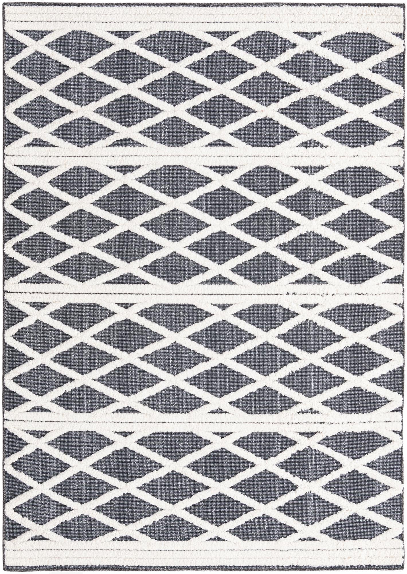 5' 3 x 7' 8  Washable  Indoor / Outdoor Rug