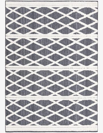 5' 3 x 7' 8 Easy-Clean Indoor / Outdoor Rug