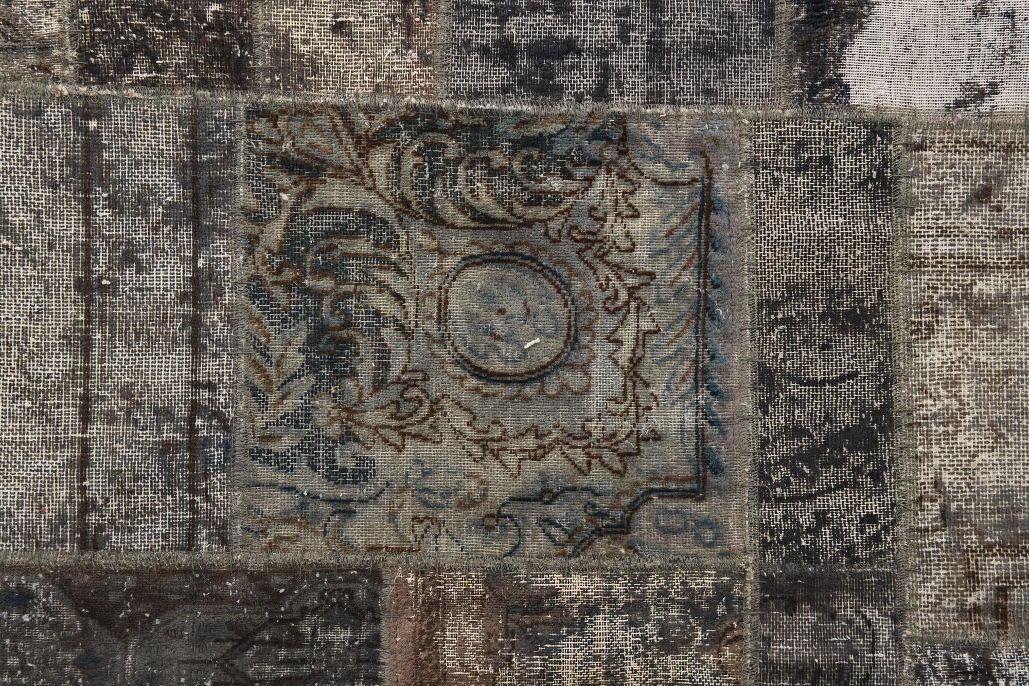 6' x 9' 1 Hand Knotted Ultra Vintage Persian Wool Rug