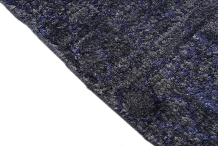 Detail image of 2' 6 x 8' 3 Hand Knotted Darya Runner Rug