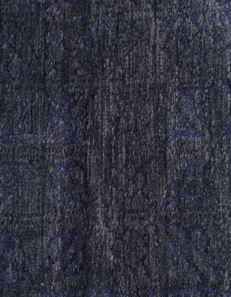 Detail image of 2' 6 x 8' 3  Hand Knotted Darya Runner Rug