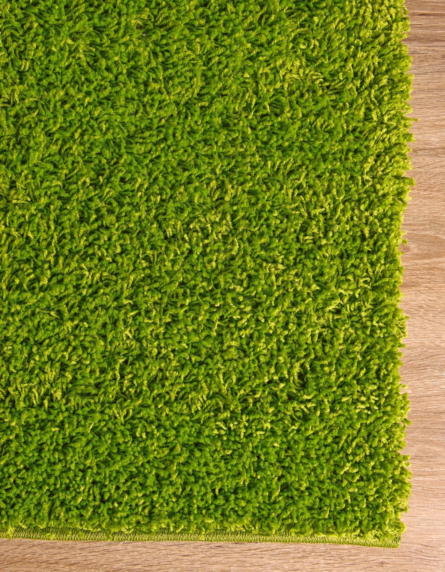 7' x 10' Solid Shag Rug