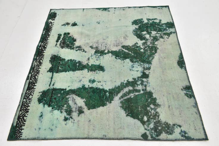 Detail image of 4' x 4' 8 Hand Knotted Ultra Vintage Persian Wool Square Rug