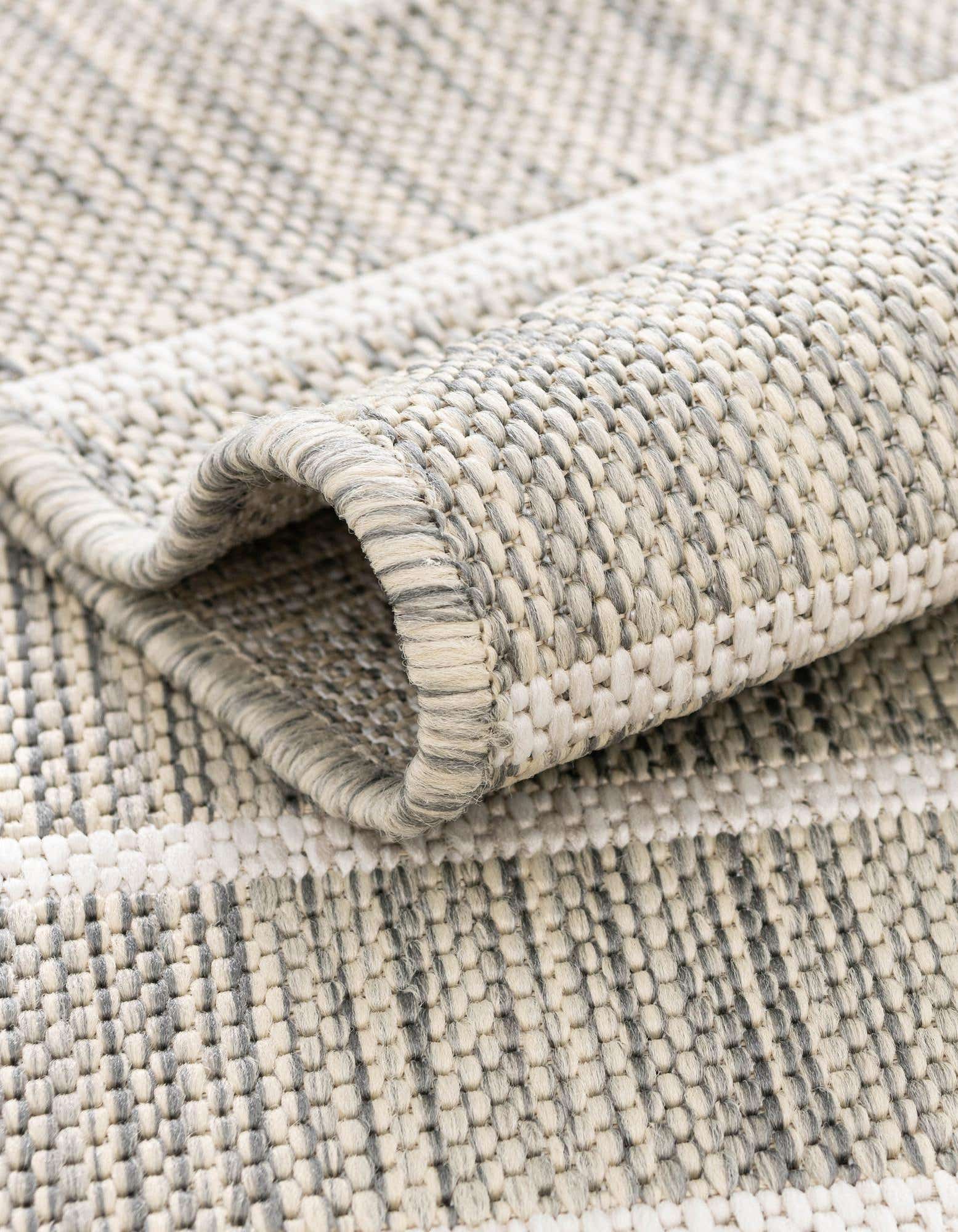 Gray 7' 10 x 10' Outdoor Modern Indoor / Outdoor Rug