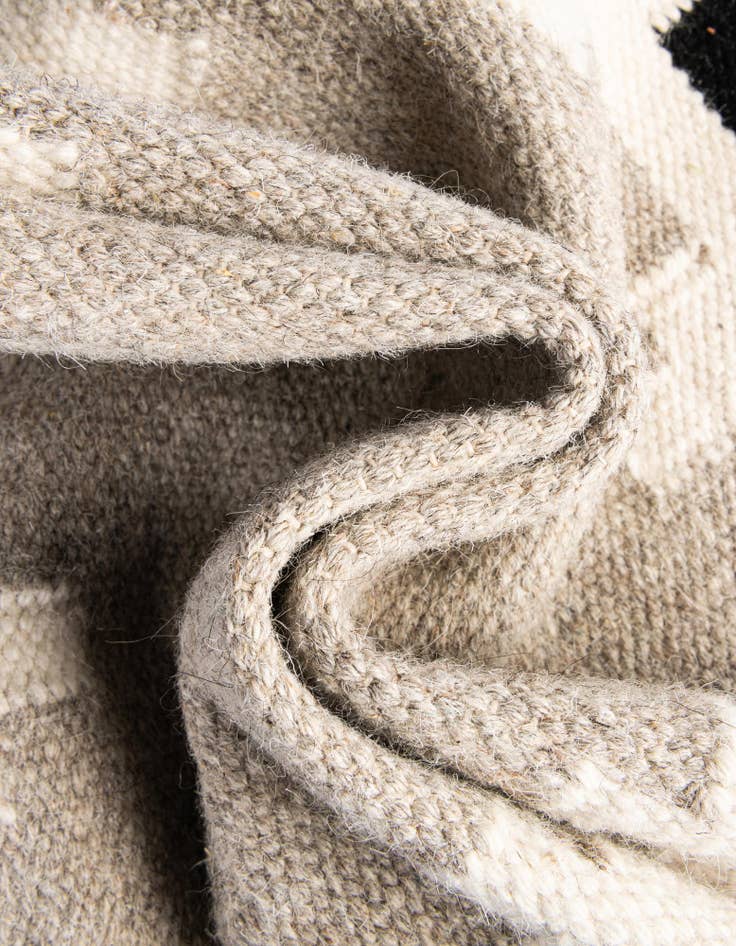 Detail image of 2' 7 x 10' Hand Woven Kilim Wool Runner Rug