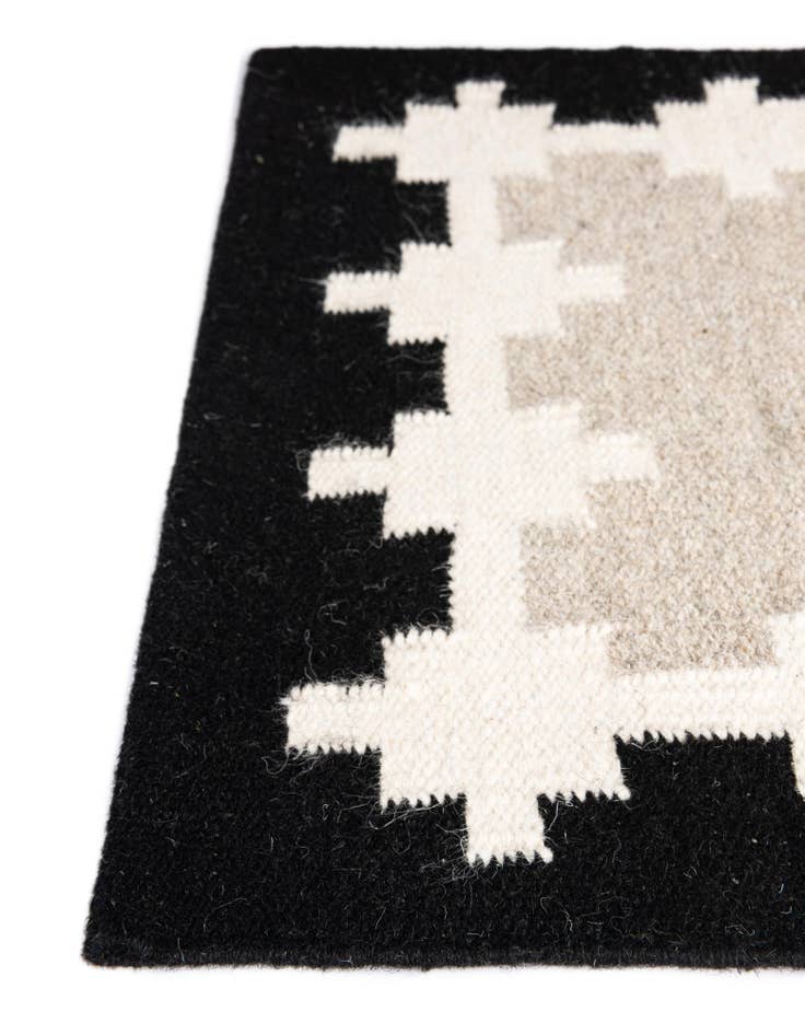 Detail image of 7' 10 x 7' 10  Hand Woven Kilim Wool Square Rug