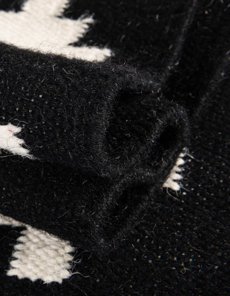 Detail image of 7' 10 x 7' 10 Hand Woven Kilim Wool Square Rug