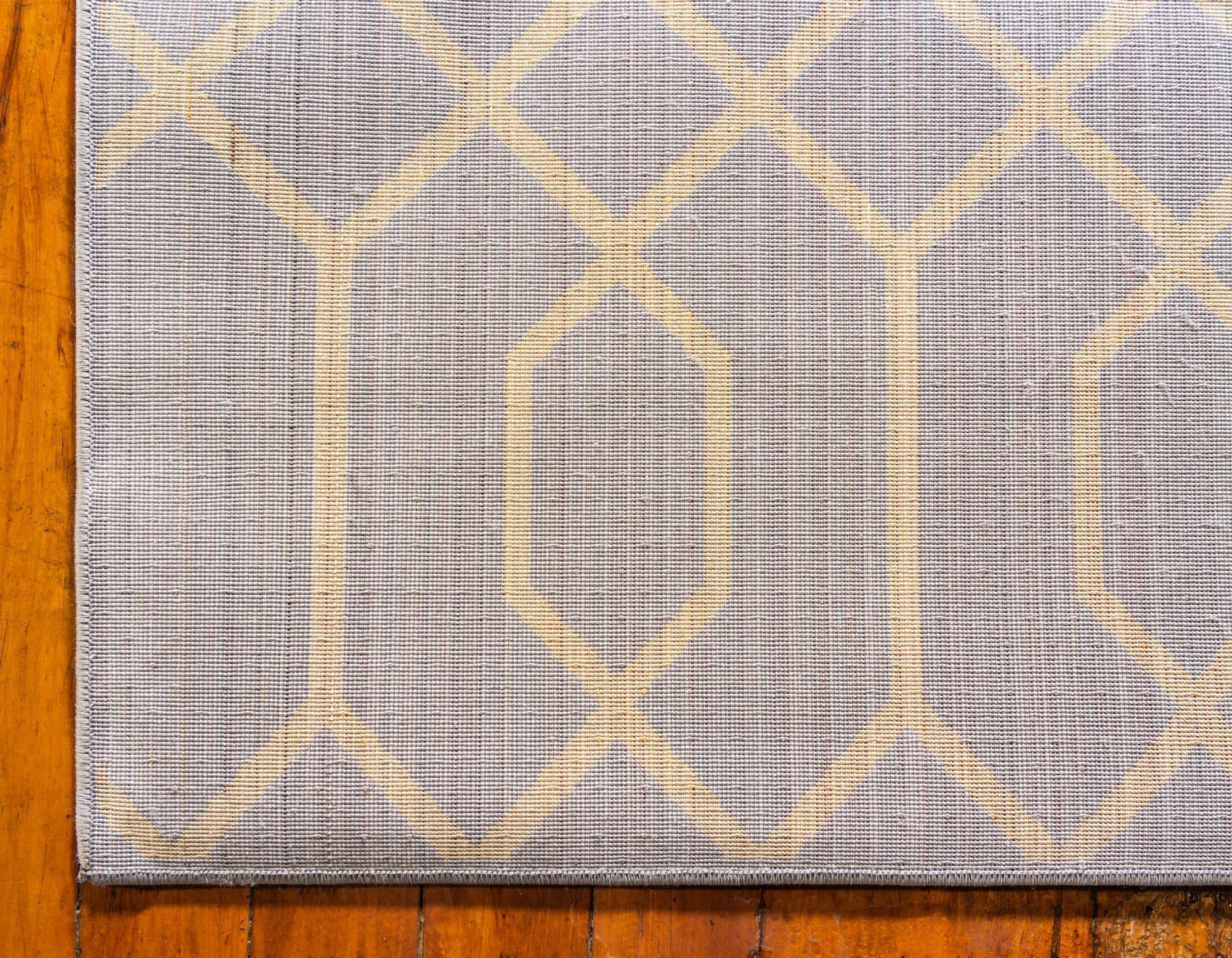 2' x 3' Marilyn Monroe™ Glam Trellis Rug