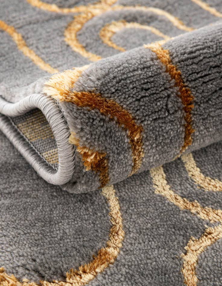 Detail image of 9' x 12' Vogue Geo Rug