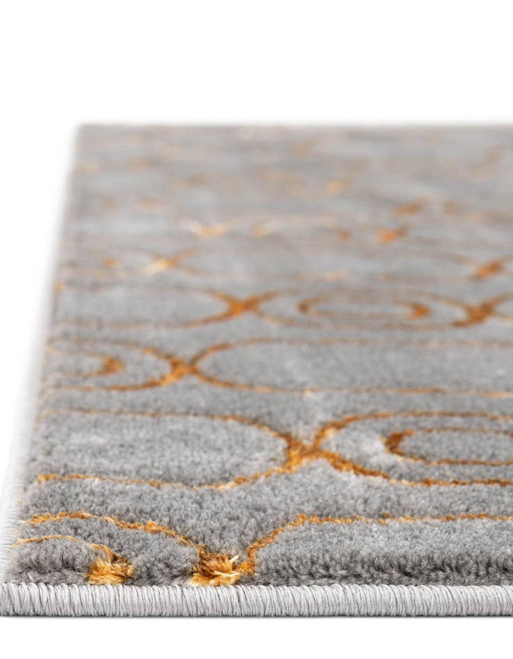 Detail image of 9' x 12' Vogue Geo Rug