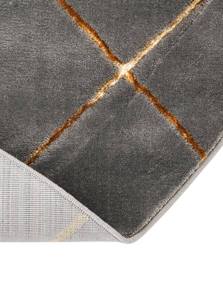 Detail image of 7' 10 x 7' 10 Vogue Geo Round Rug