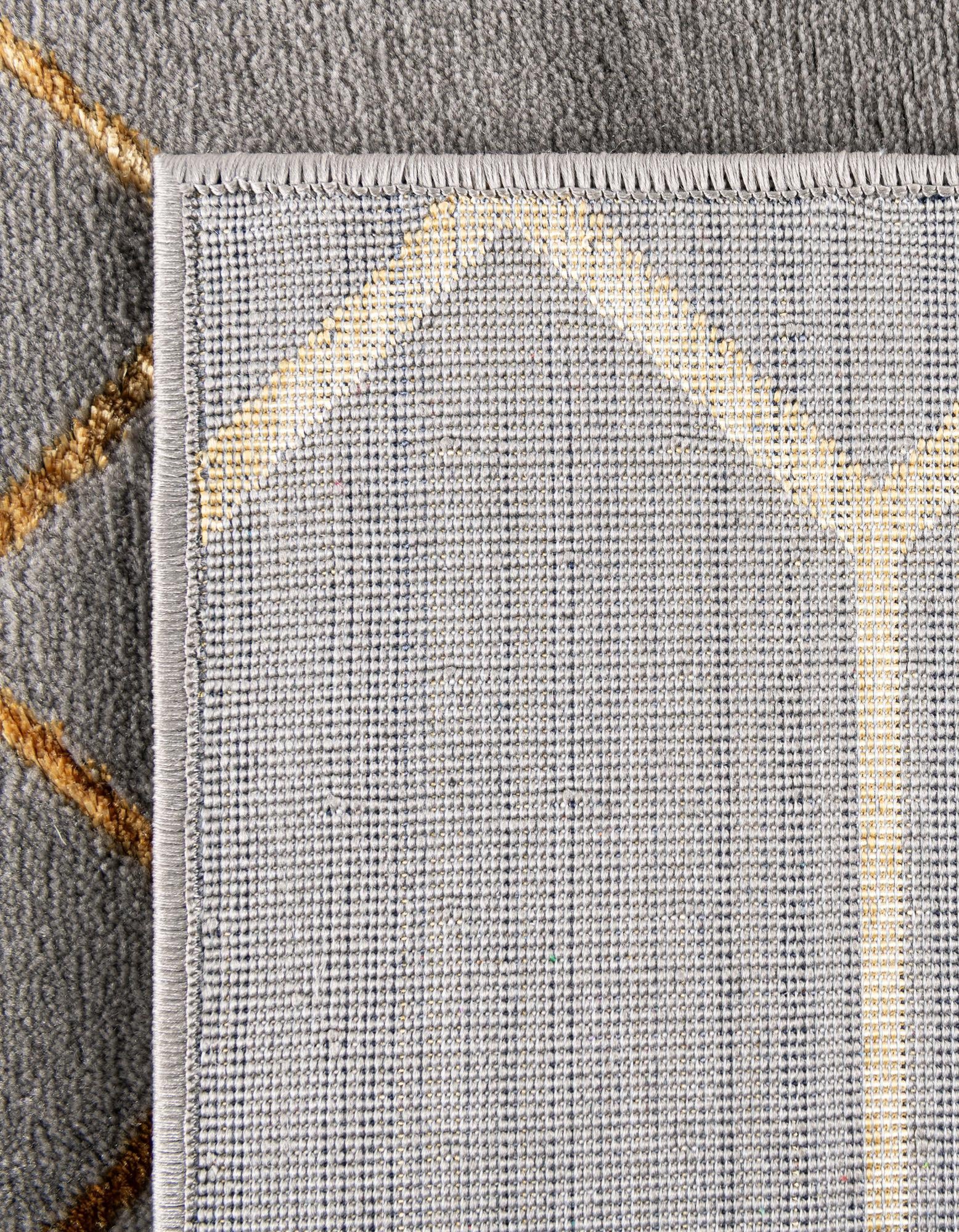 7' 10 x 7' 10 Marilyn Monroe™ Glam Trellis Square Rug