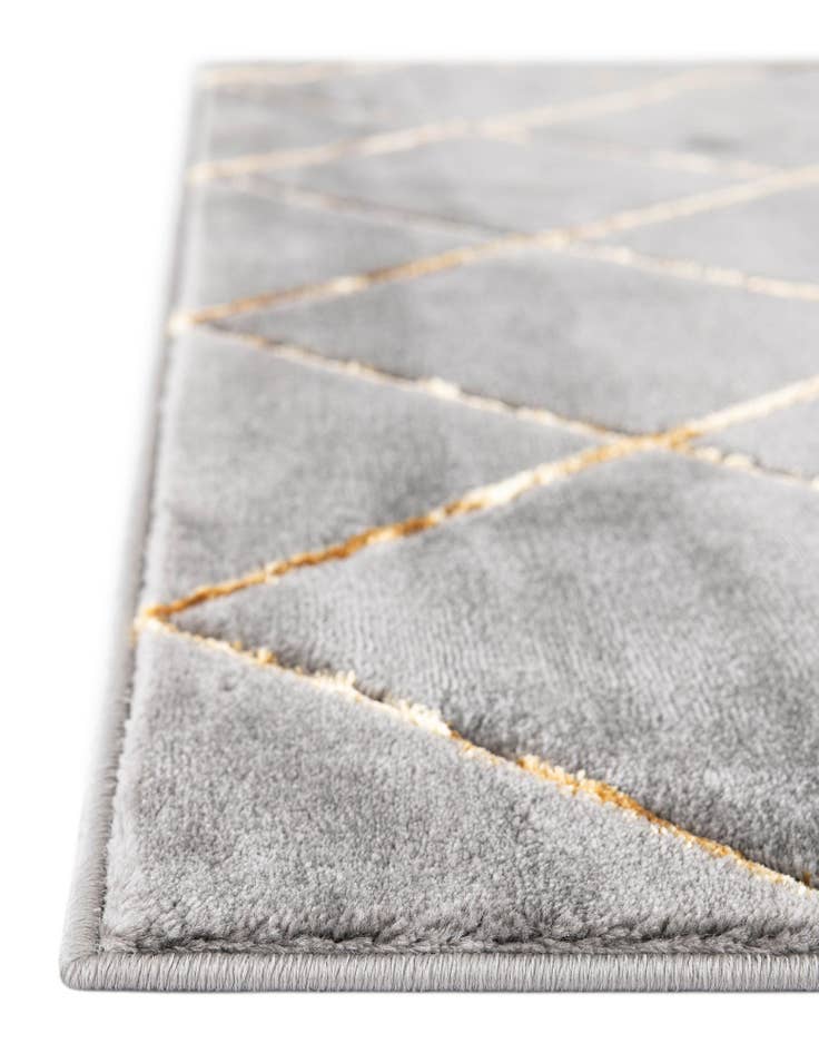 Detail image of 10' x 10' Vogue Geo Square Rug