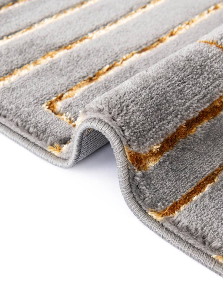 Detail image of 10' x 10' Vogue Geo Square Rug