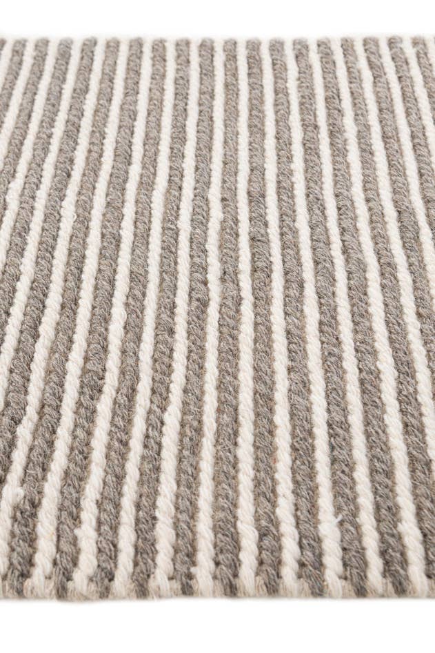 Detail image of 2' x 3' Hand Woven Rug