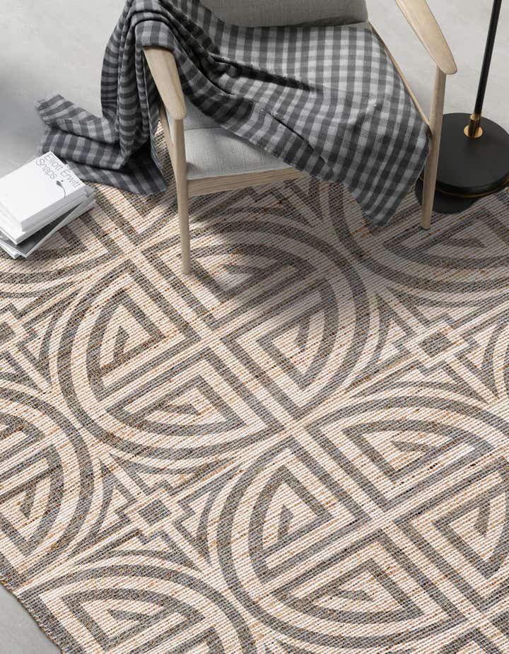 5' 1 x 8' Hand Woven Chenille Jute Rug