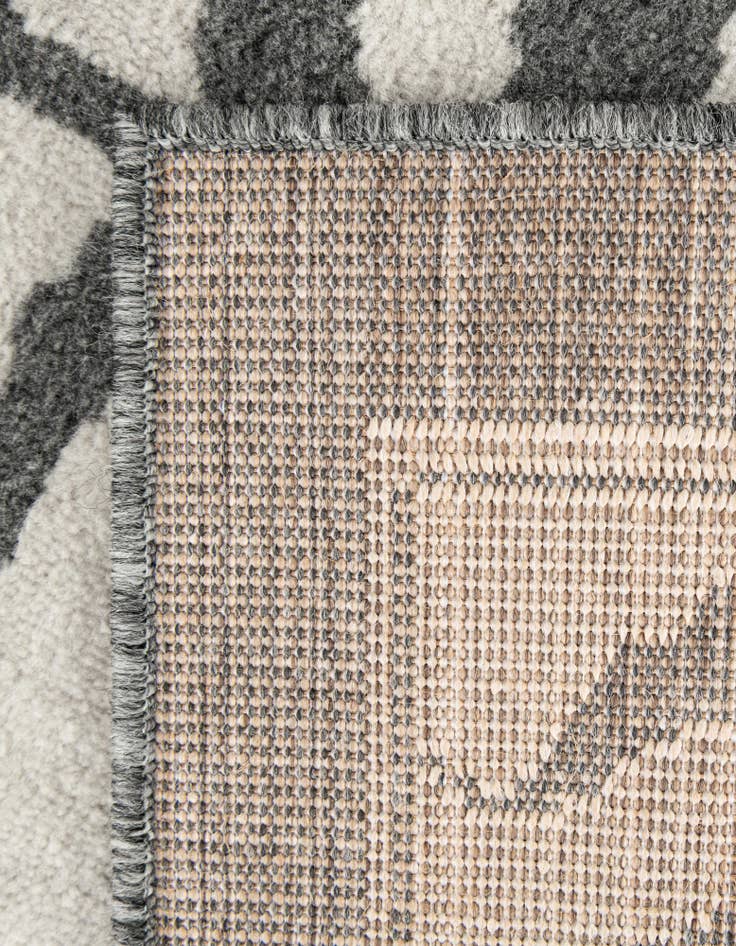 Detail image of 9' x 12' Savannah Rug