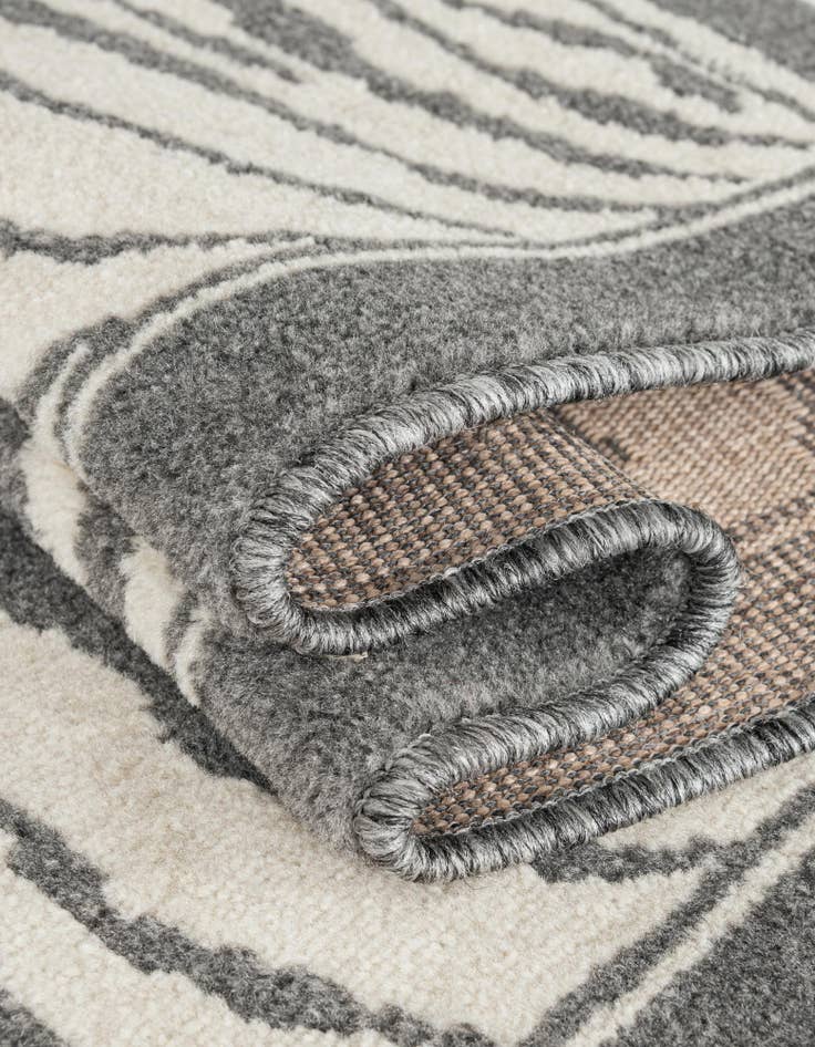 Detail image of 9' x 12' Savannah Rug