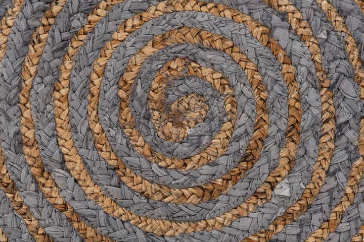 2' 4 x 2' 4 Hand Braided Chindi Jute Round Rug