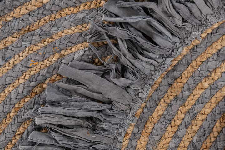 2' 4 x 2' 4 Hand Braided Chindi Jute Round Rug