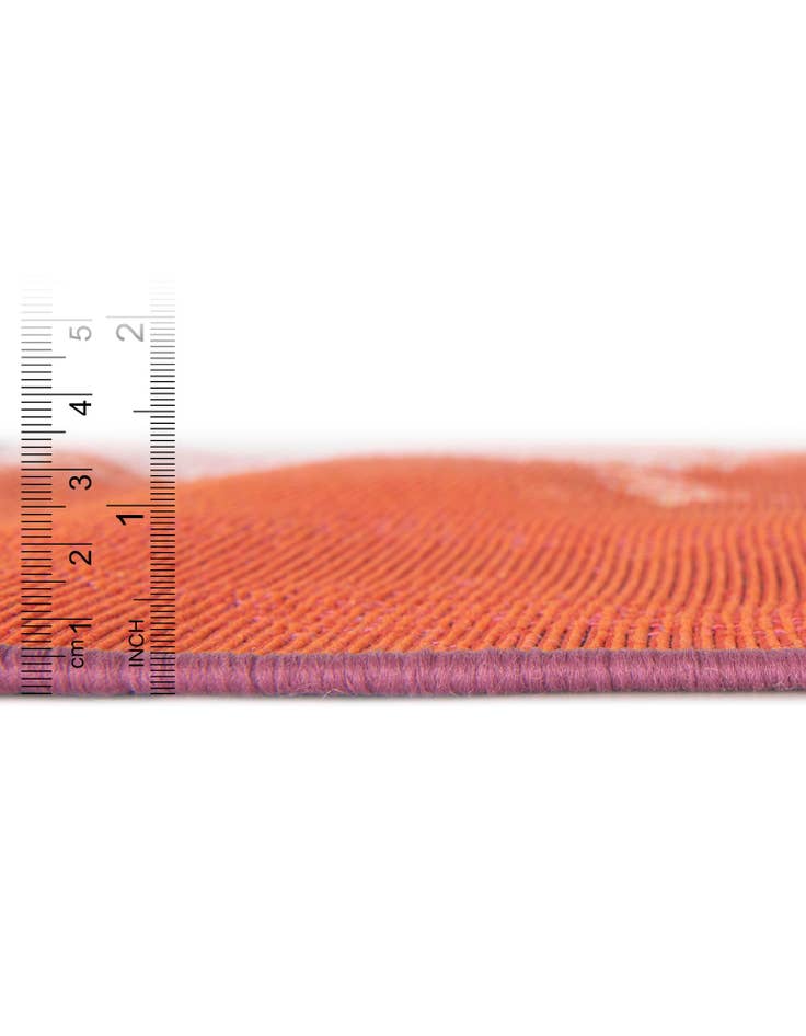 Detail image of 7' 10 x 7' 10 Easy-Clean Modern Indoor / Outdoor Square Rug