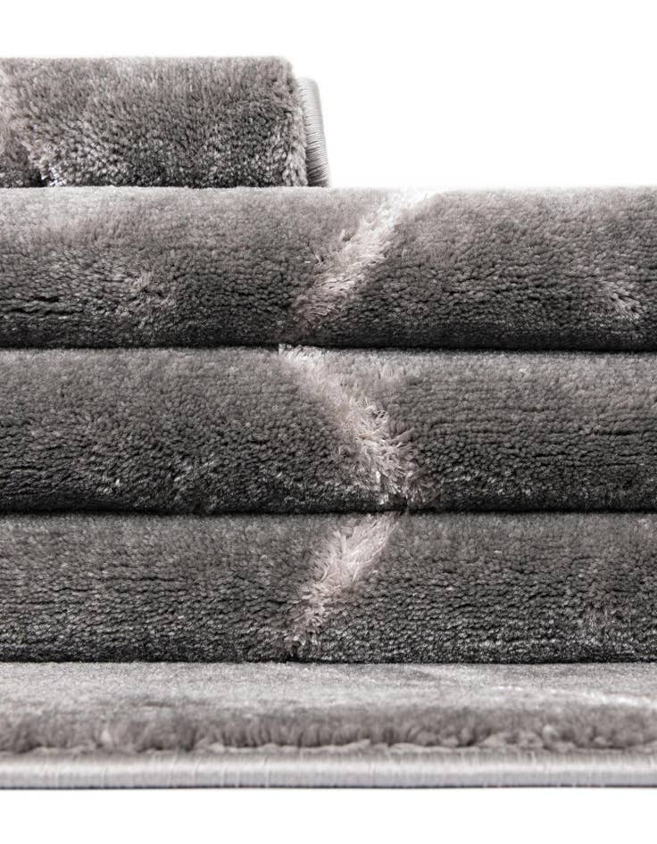 Detail image of Custom Gray and Silver Vogue Geo Rug