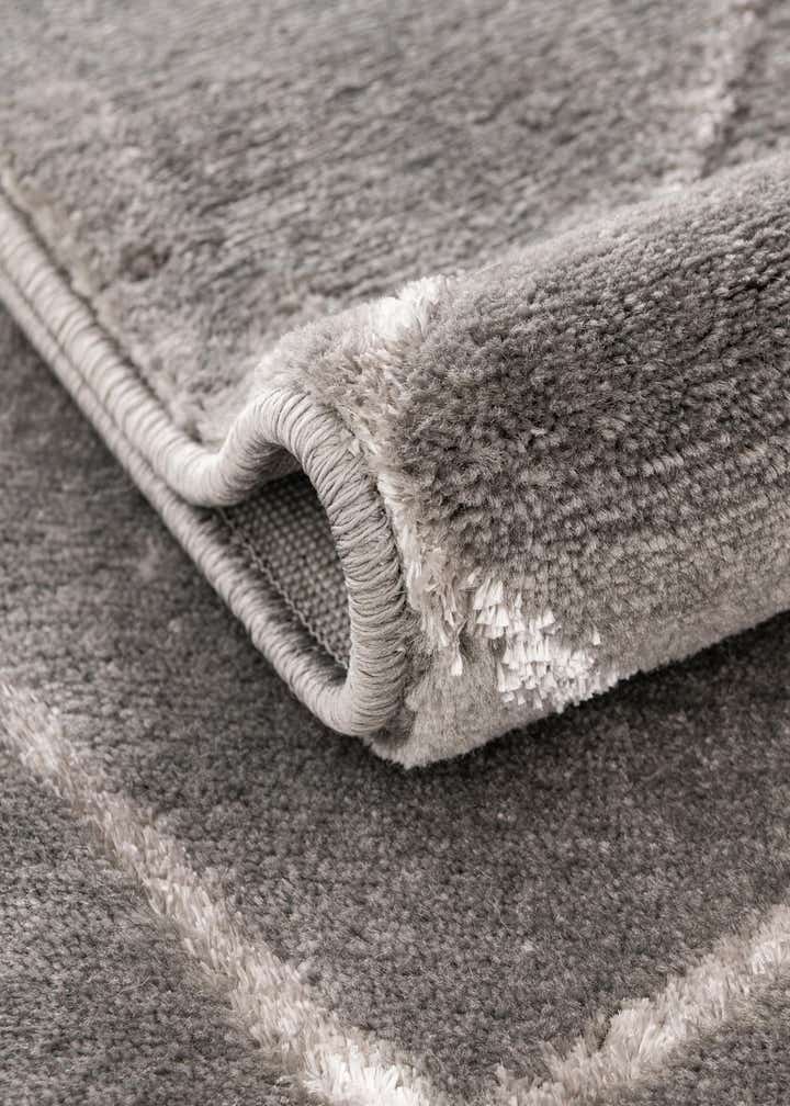 2' 7 x 12' Vogue Geo Runner Rug