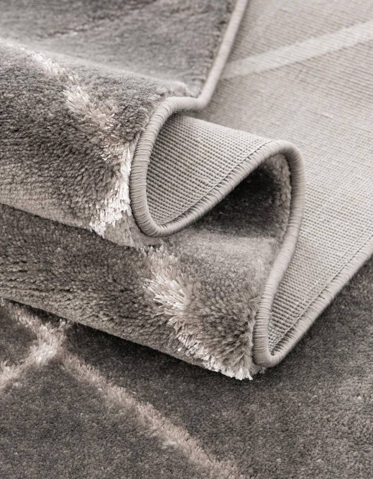 Detail image of 2' x 8' Vogue Geo Runner Rug