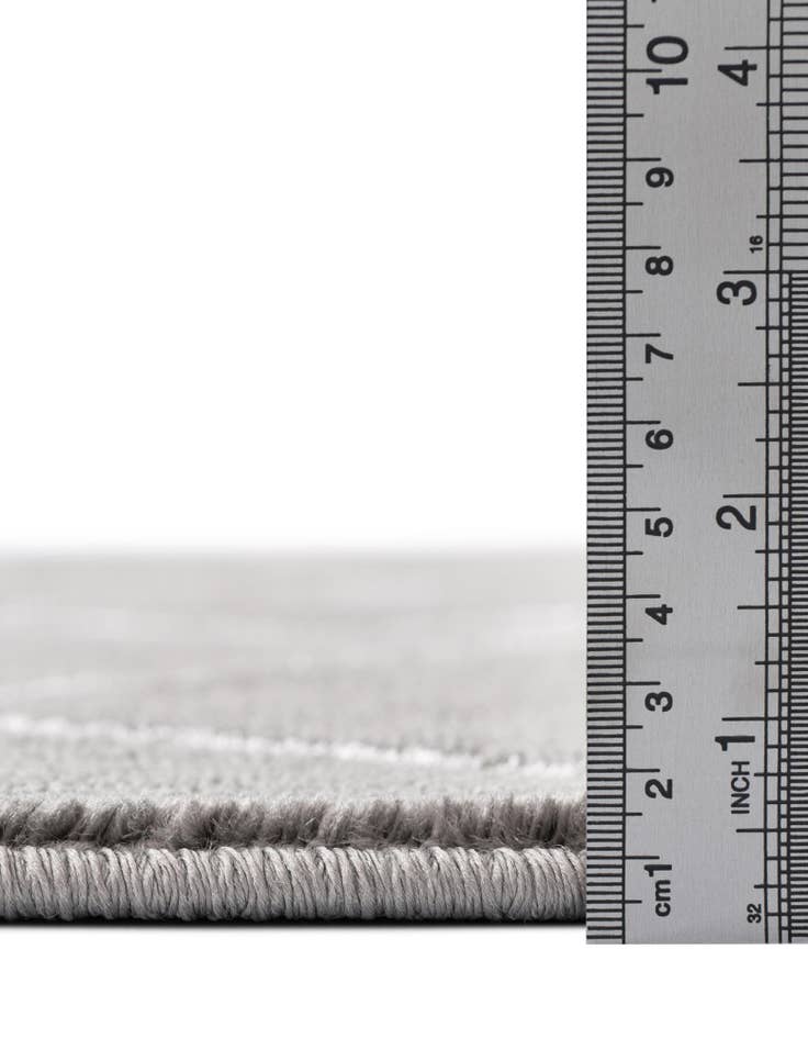 Detail image of 10' x 10' Vogue Geo Square Rug