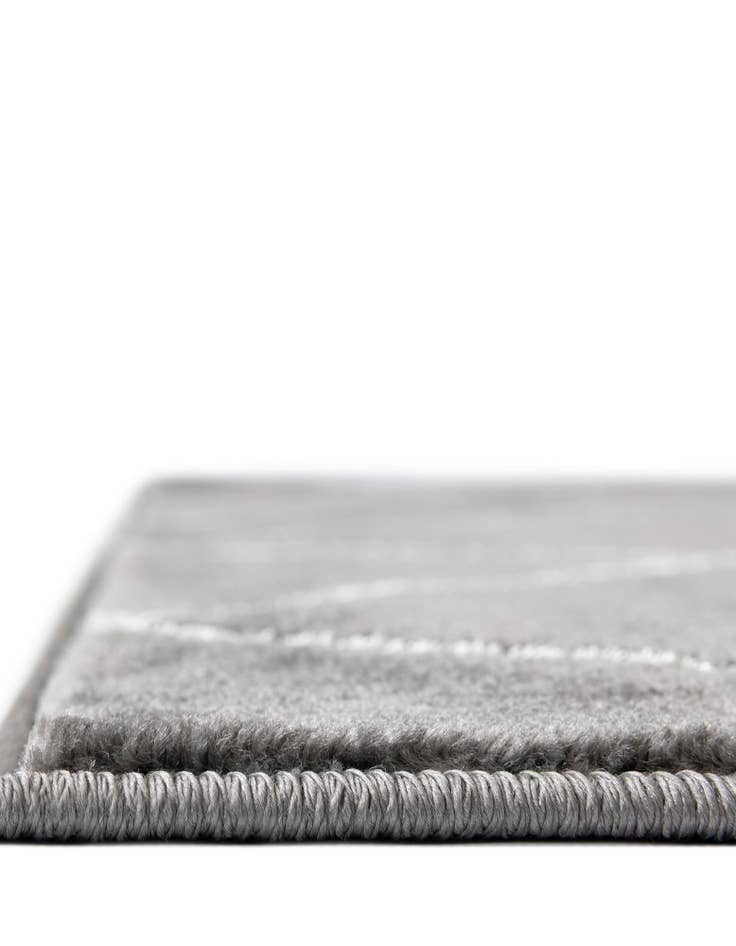 Detail image of 10' x 10' Vogue Geo Square Rug