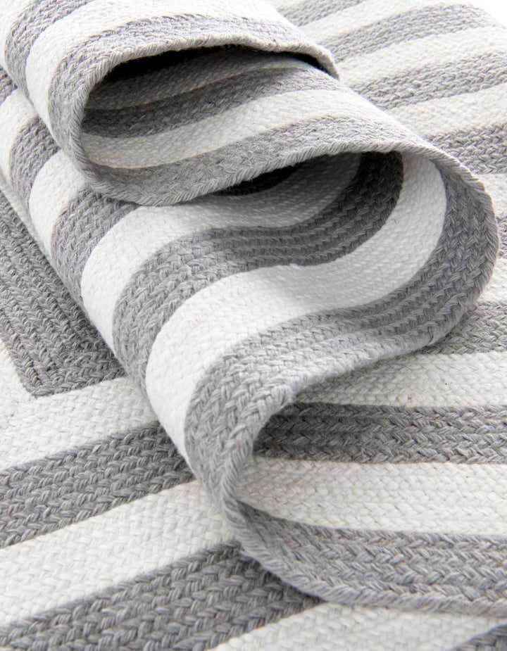 5' 3 x 8' Easy-Clean Eco Verse Washable Indoor / Outdoor Rug