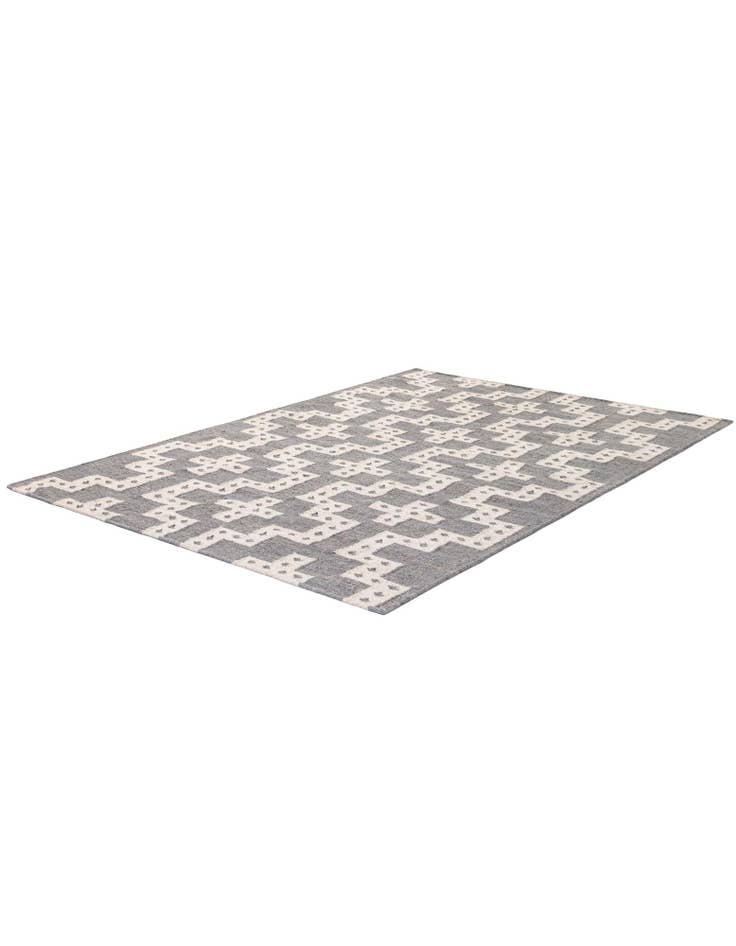 Detail image of 5' 1 x 8' Hand Woven Kilim Wool Rug