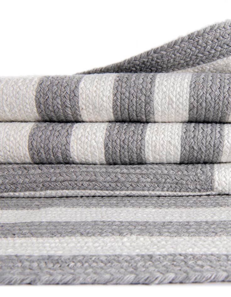 Detail image of 3' 3 x 3' 3  Hand Woven Eco Verse   Washable Indoor / Outdoor Round Rug