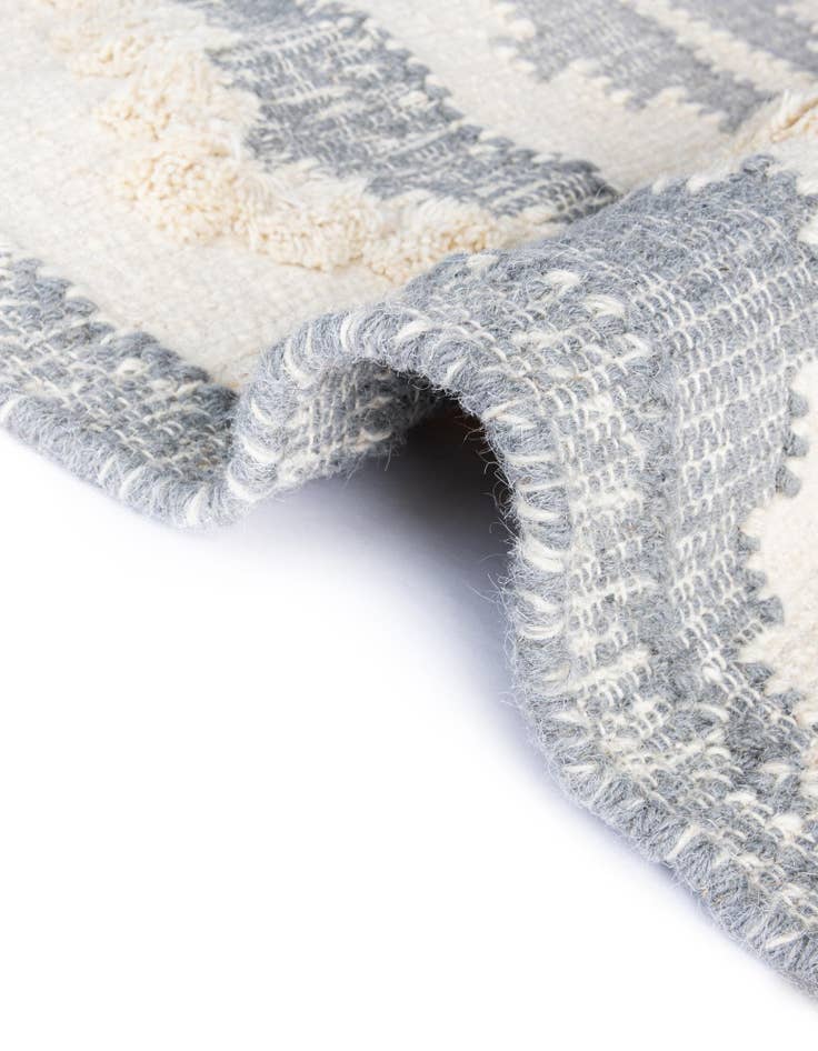 Detail image of 2' 7 x 10' Hand Woven Arizona Wool Runner Rug