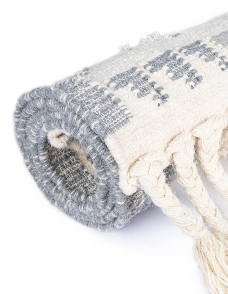 Detail image of 2' 7 x 10' Hand Woven Arizona Wool Runner Rug