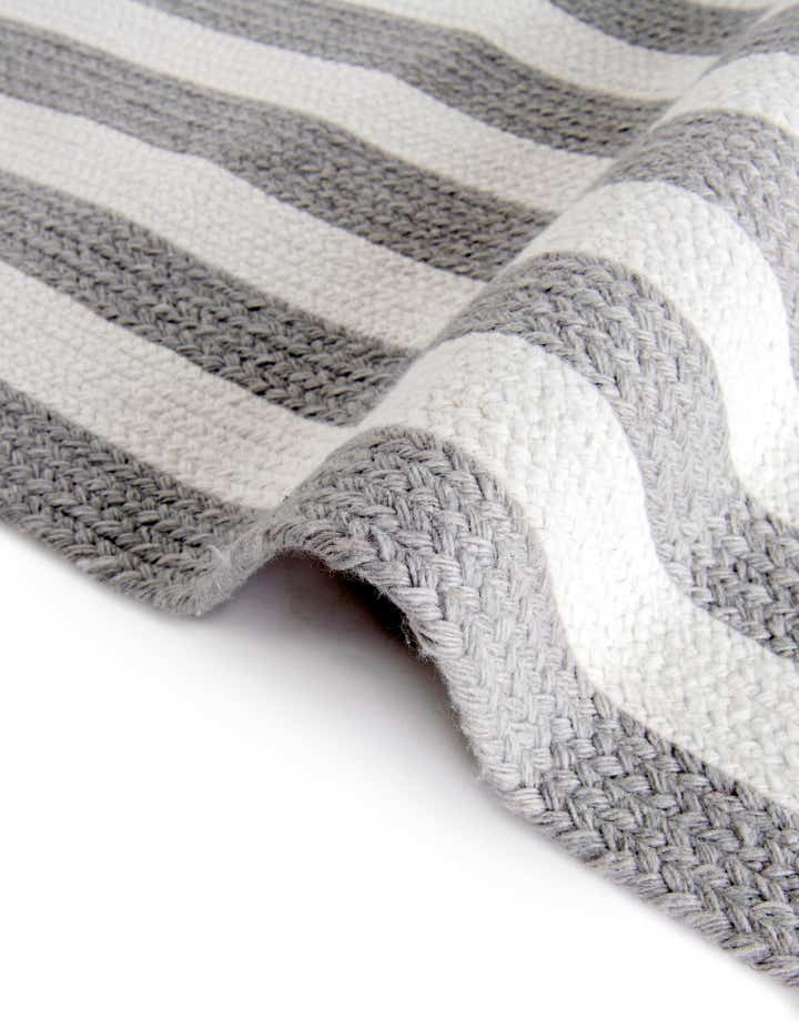 2' x 4' 1 Easy-Clean Eco Verse Washable Indoor / Outdoor Runner Rug