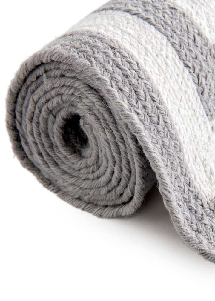 2' 7 x 10' Easy-Clean Eco Verse Washable Indoor / Outdoor Runner Rug