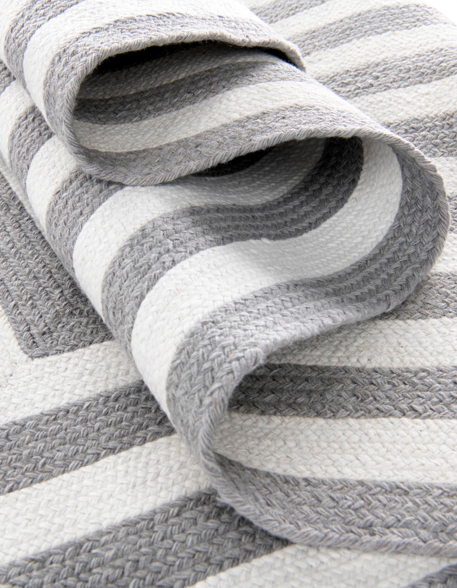 2' x 4' 1 Easy-Clean Eco Verse Washable Indoor / Outdoor Runner Rug