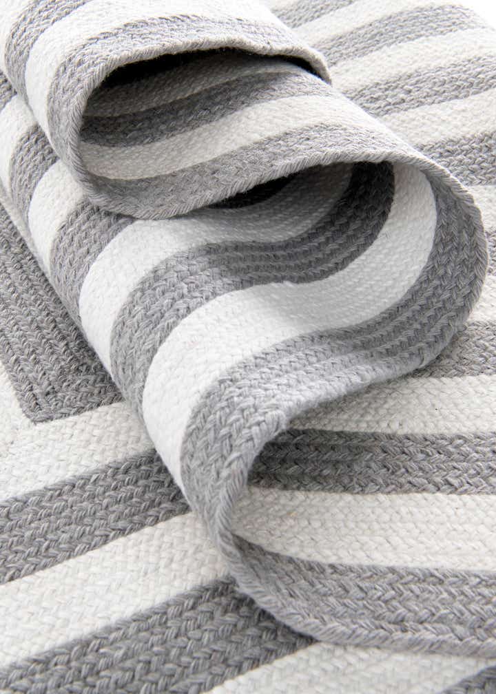 2' 7 x 10' Easy-Clean Eco Verse Washable Indoor / Outdoor Runner Rug