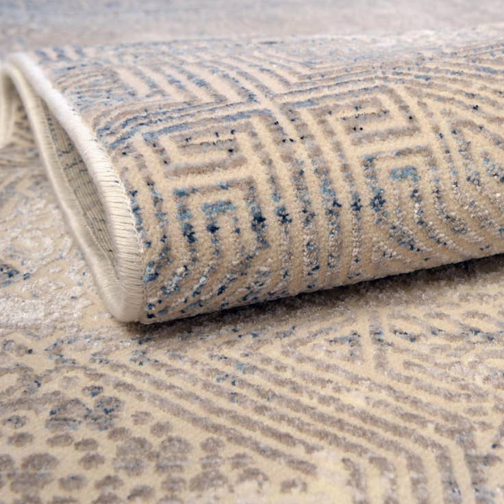 Detail image of 5' 3 x 5' 3 Deepa Octagon Rug