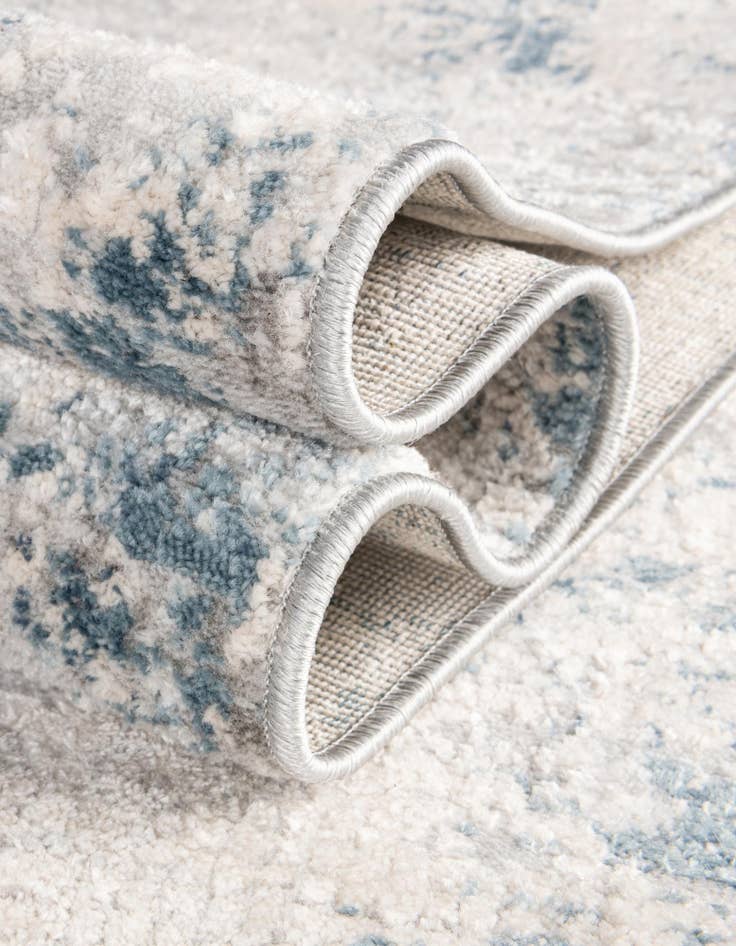 Detail image of 7' x 10' Caspian Rug