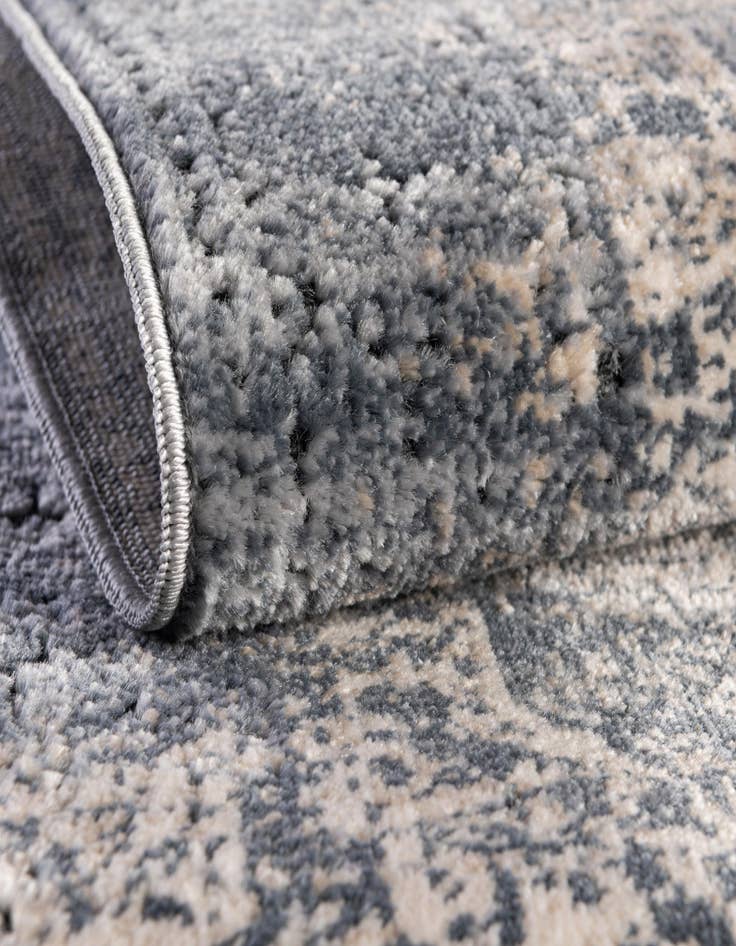 Detail image of 5' x 8' Villa Rug